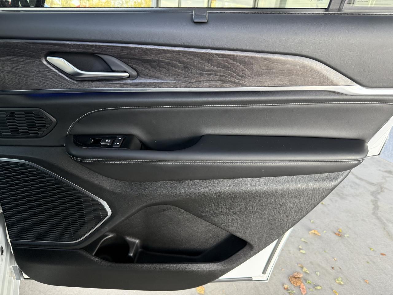 2023 Jeep Grand Cherokee L Overland Knoxville TN