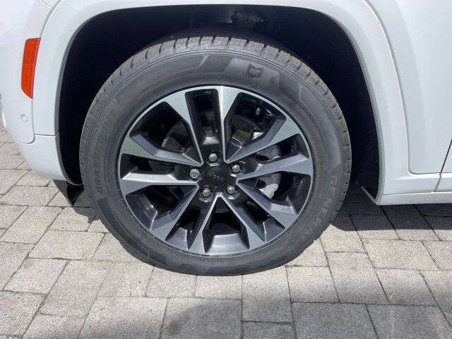 2023 Jeep Grand Cherokee L Overland Marshfield MA