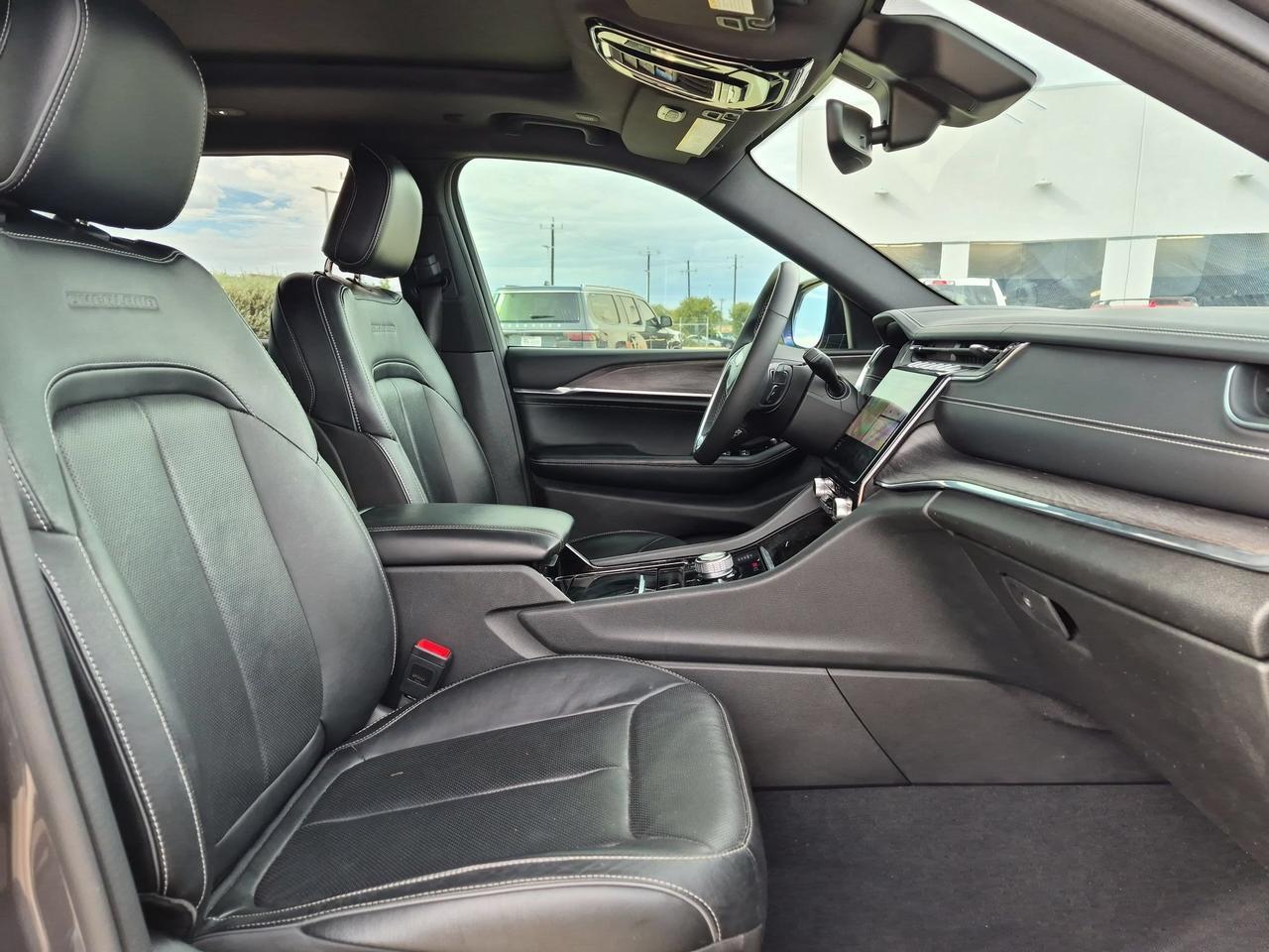 2023 Jeep Grand Cherokee L Overland Castroville TX