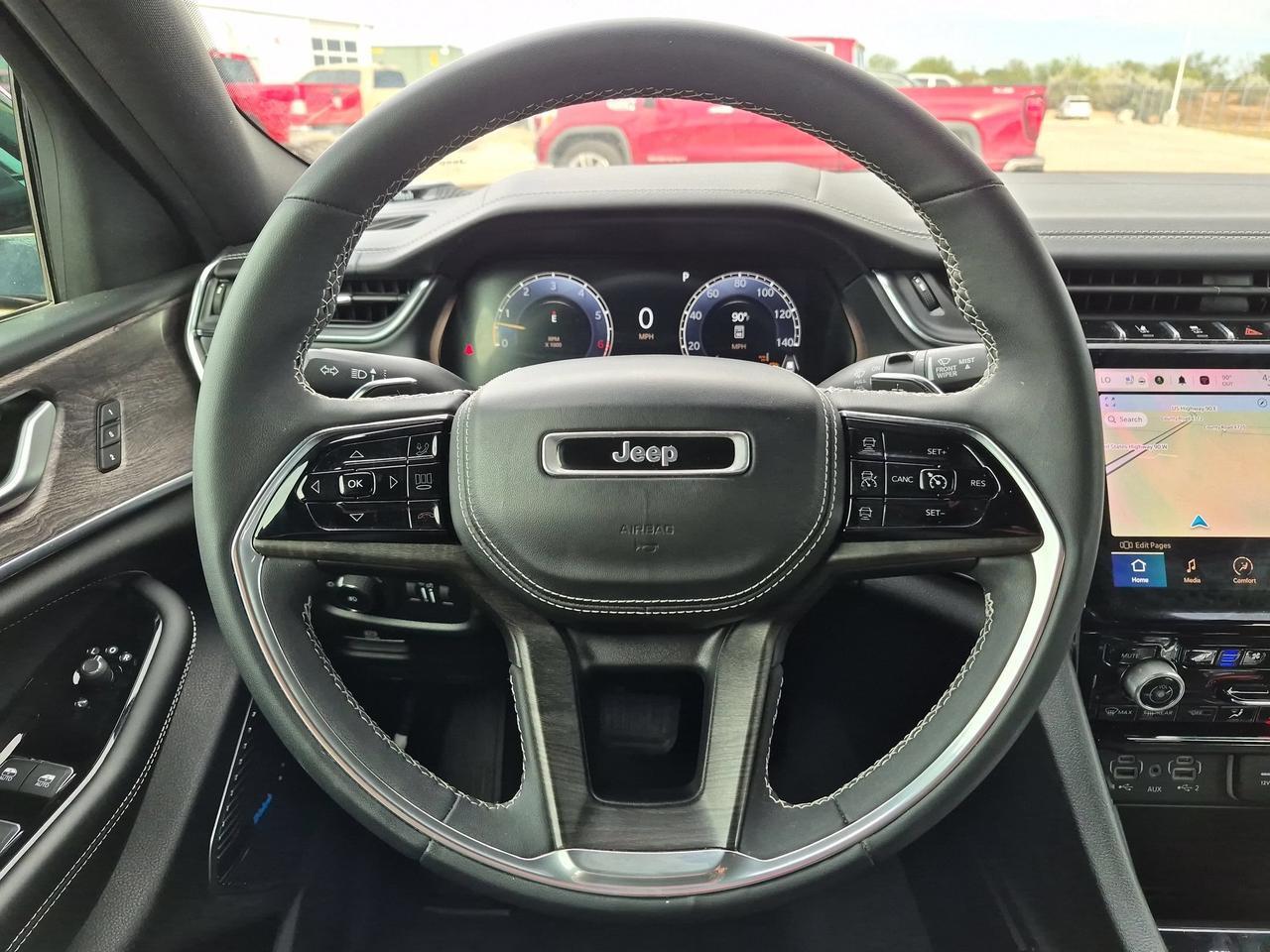 2023 Jeep Grand Cherokee L Overland Castroville TX
