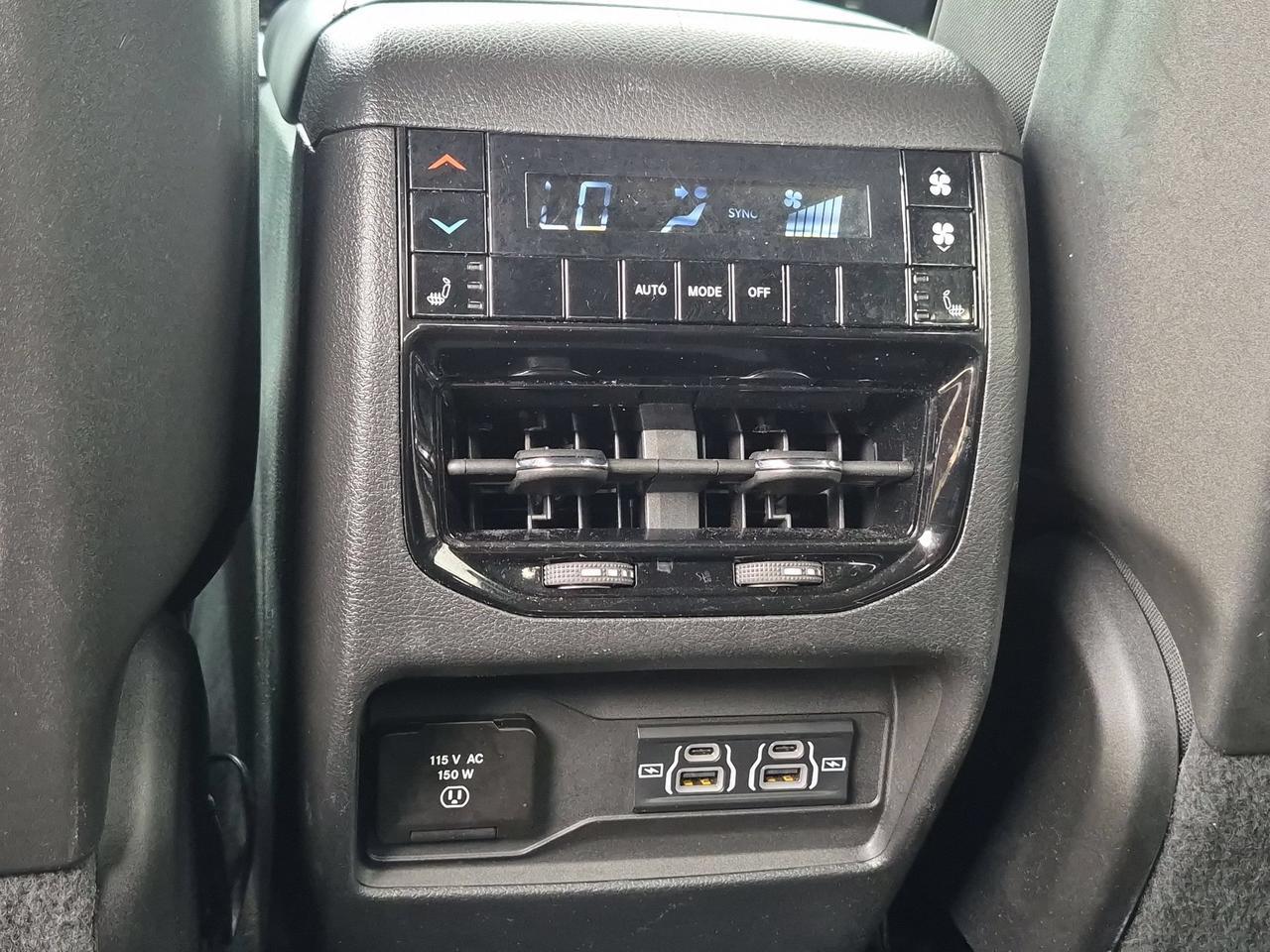2023 Jeep Grand Cherokee L Overland Castroville TX