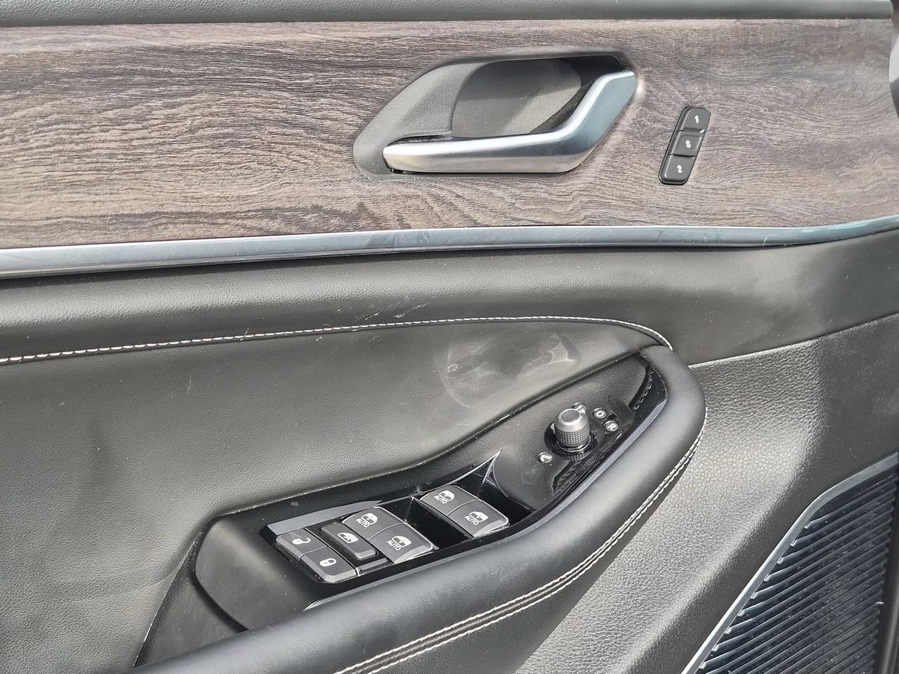 2023 Jeep Grand Cherokee L Overland Castroville TX