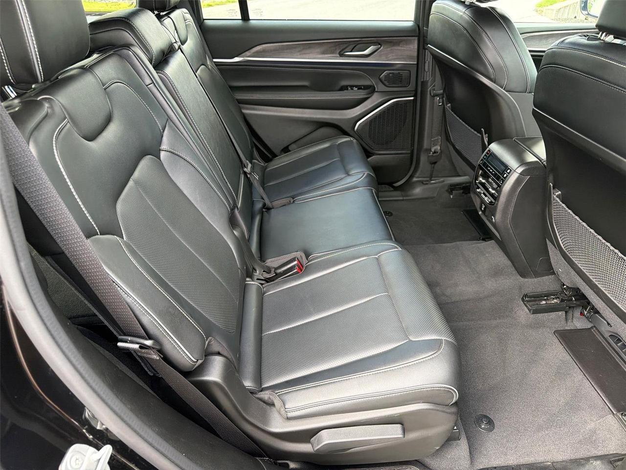 2023 Jeep Grand Cherokee L Overland Hagerstown MD