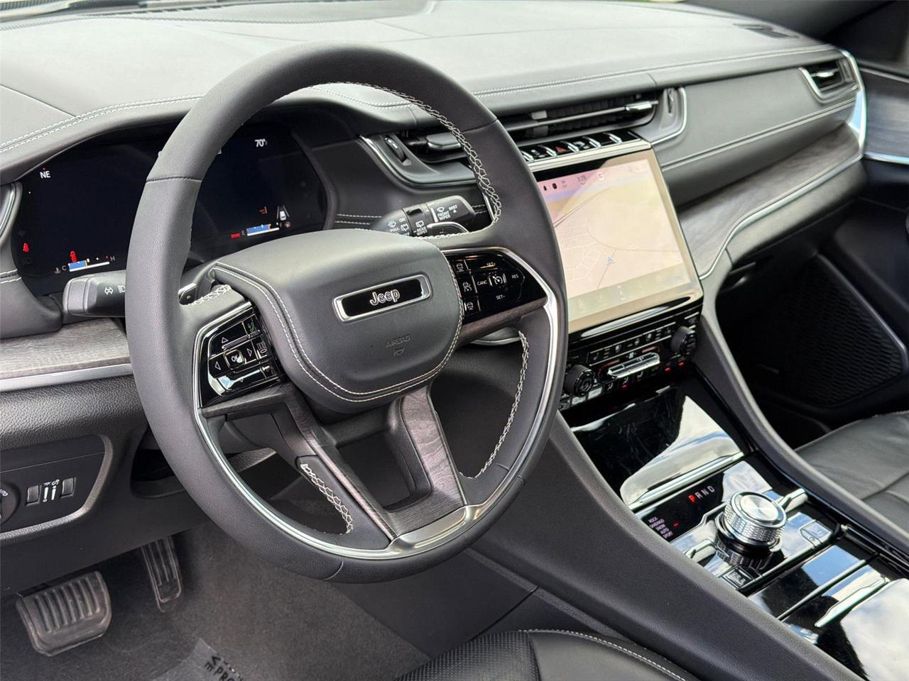 2023 Jeep Grand Cherokee L Overland Hagerstown MD