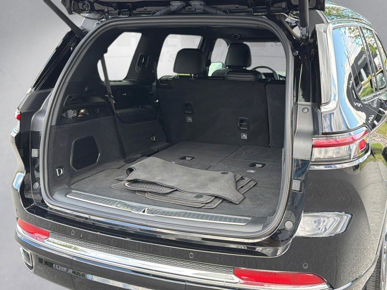 2023 Jeep Grand Cherokee L Overland Hagerstown MD