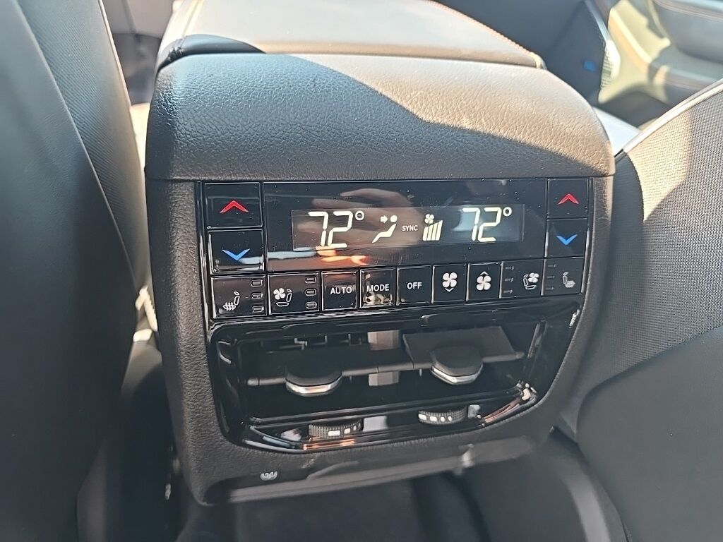 2023 Jeep Grand Cherokee L Summit 4WD 6 Passenger Fond du Lac WI