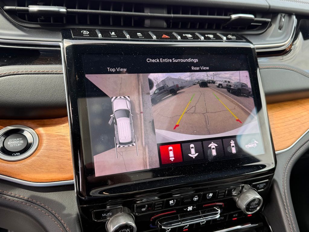 2023 Jeep Grand Cherokee L Summit Crestwood KY