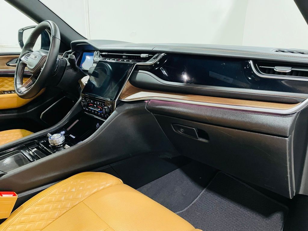 2023 Jeep Grand Cherokee L Summit Jersey City NJ