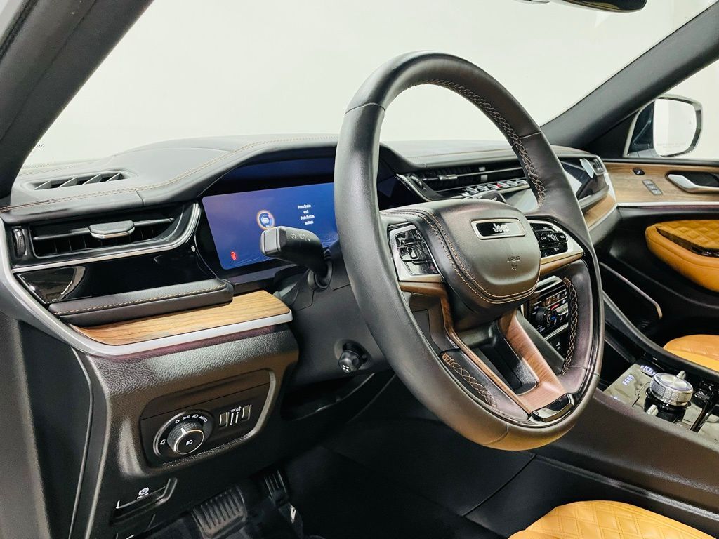 2023 Jeep Grand Cherokee L Summit Jersey City NJ
