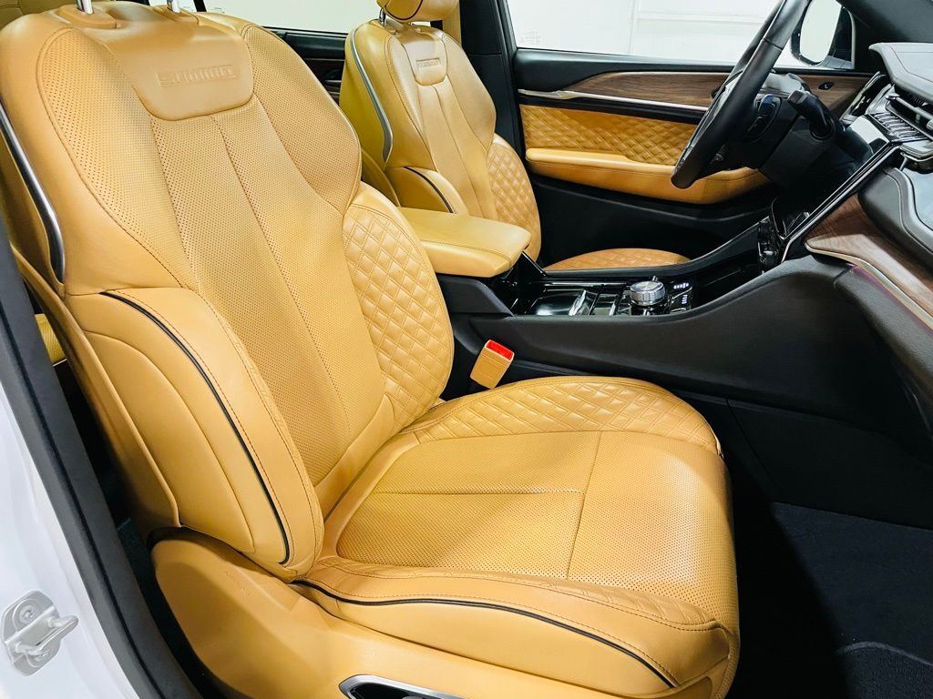 2023 Jeep Grand Cherokee L Summit Jersey City NJ