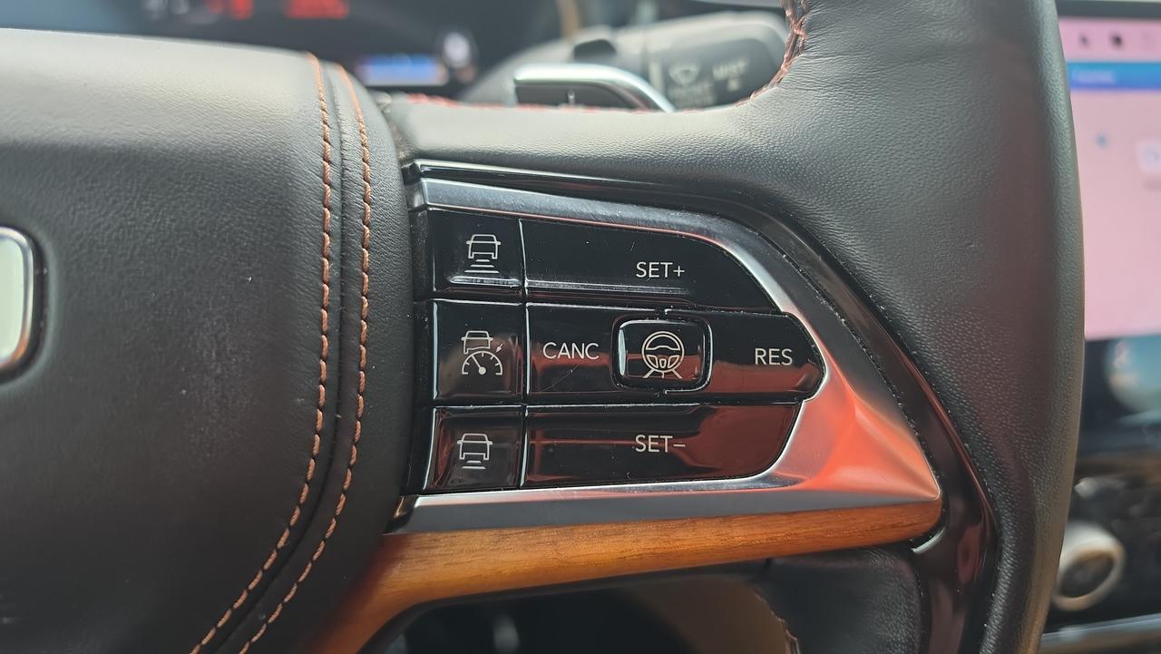 2023 Jeep Grand Cherokee L Summit Reserve