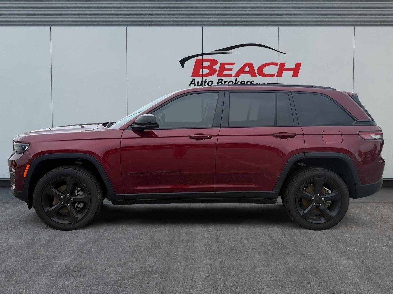 2023 Jeep Grand Cherokee LIMTIED, 4X4, MEMORY SEATS, HEATED FRONT AND REAR SEATS, ALPINE SOUND SYSTEM, ANDROID AUTO/ APPLE CARPLAY, REMOTE START, KEYLESS START AND ENTRY, CLEAN CARFAX 1 OWNER, ONLY 30K MILES, THIS SUV IS AS CLEAN AS THEY COME, GRAB THEY KEYS! Norfolk VA