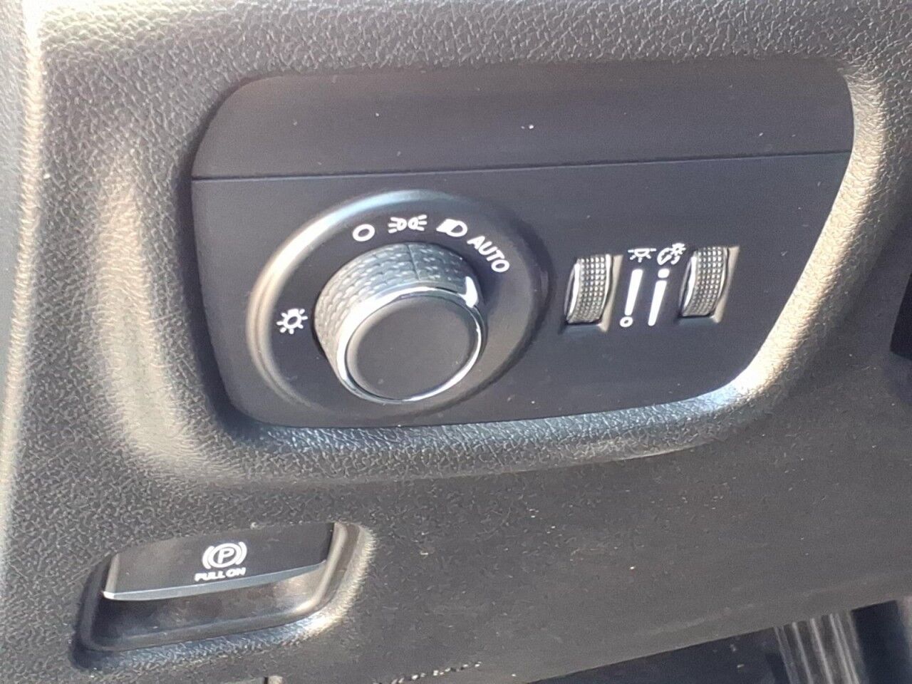 2023 Jeep Grand Cherokee Laredo Uvalde TX