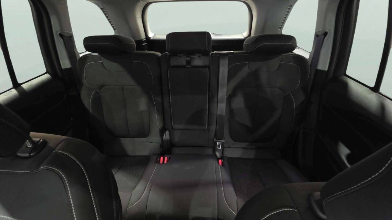 2023 Jeep Grand Cherokee Laredo 4x4 4dr SUV Lake Orion MI
