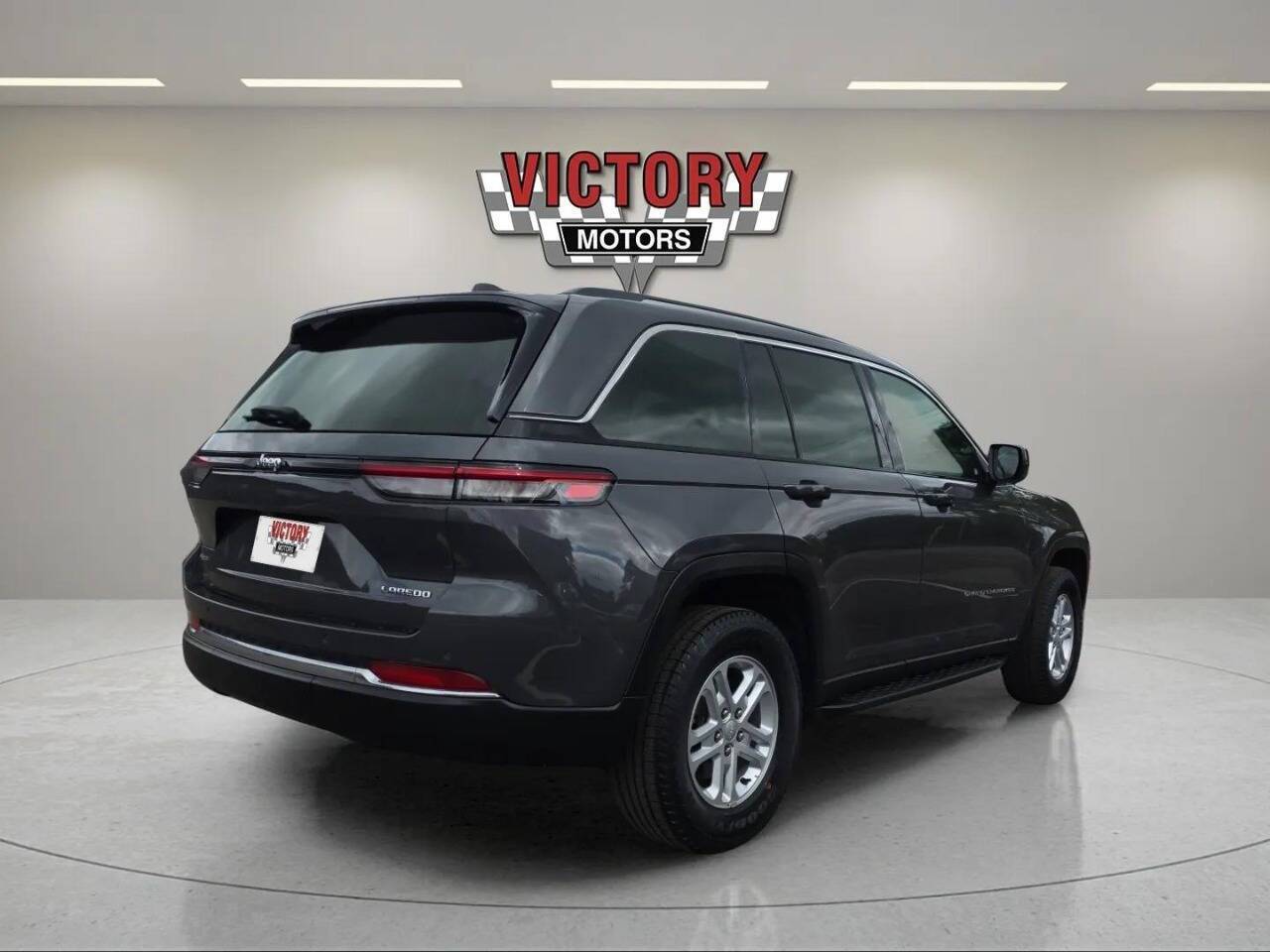 2023 Jeep Grand Cherokee Laredo 4x4 4dr SUV Lake Orion MI