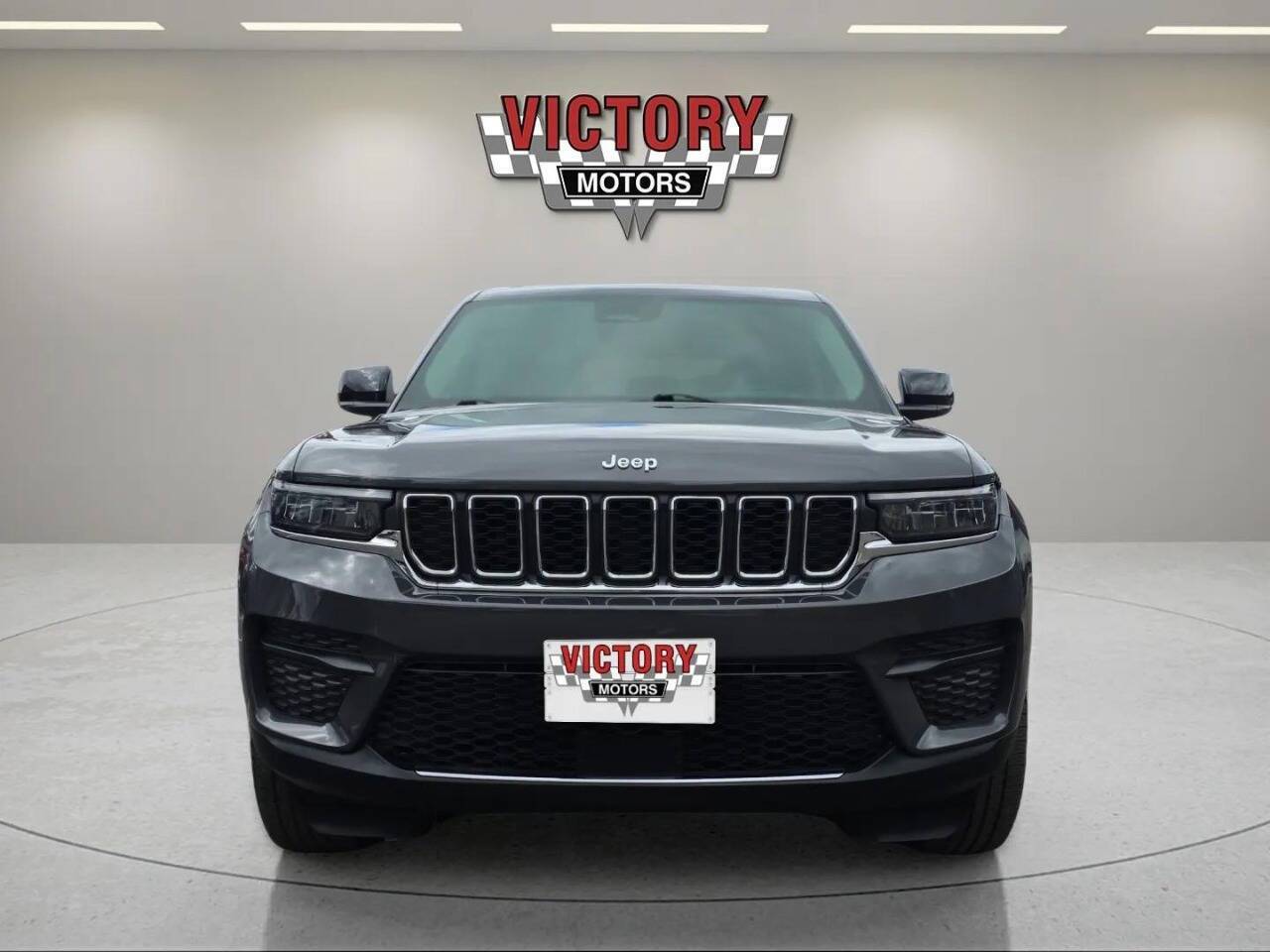 2023 Jeep Grand Cherokee Laredo 4x4 4dr SUV Lake Orion MI