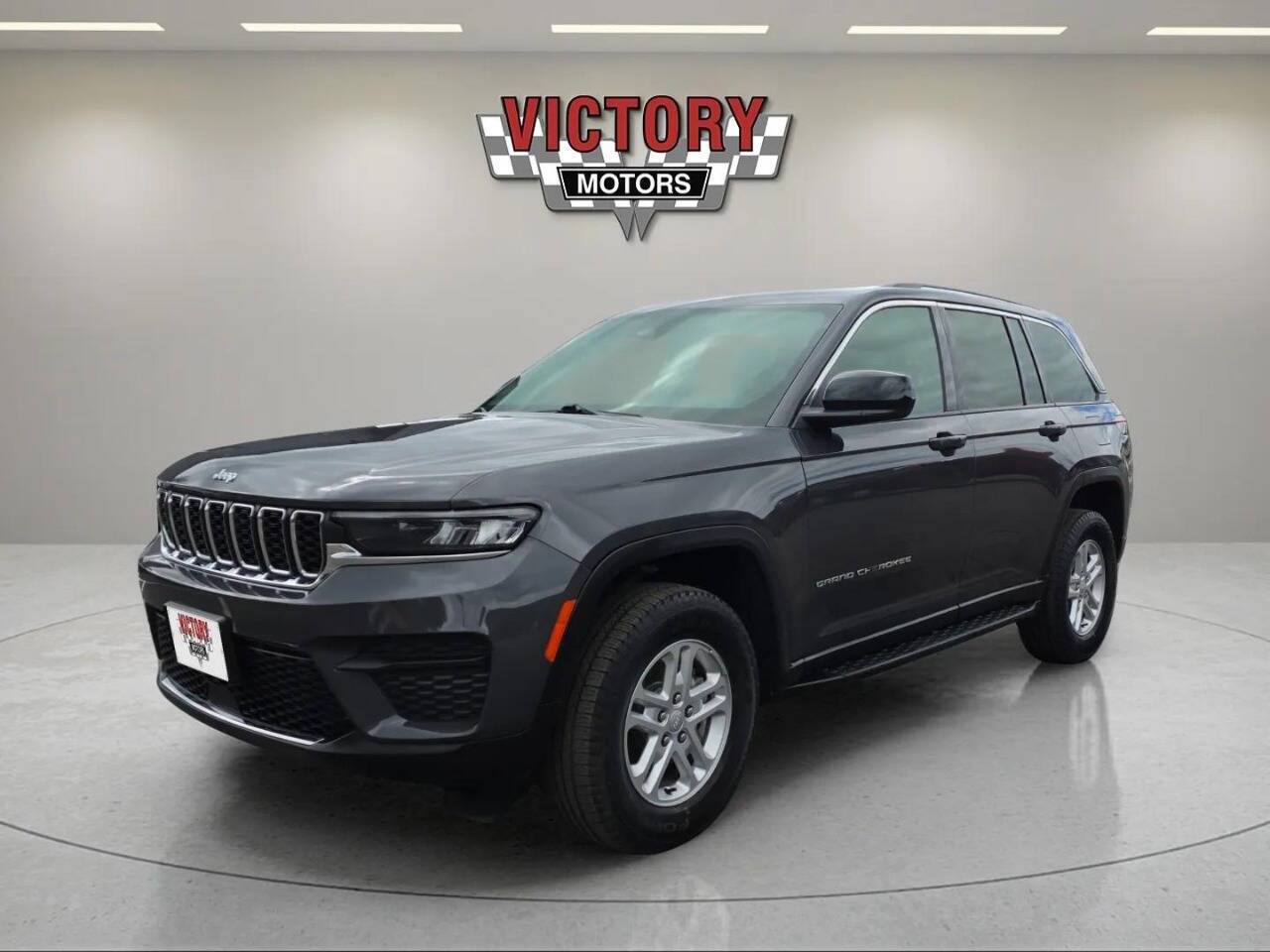 2023 Jeep Grand Cherokee Laredo 4x4 4dr SUV Lake Orion MI