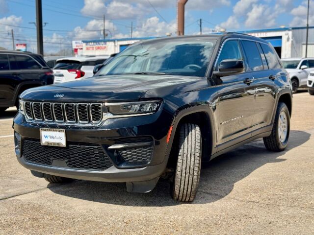 2023 Jeep Grand Cherokee Laredo 4x4