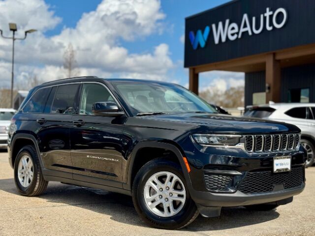2023 Jeep Grand Cherokee Laredo 4x4
