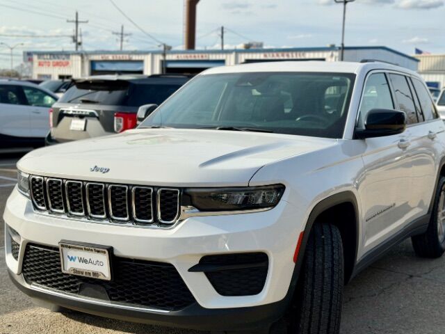 2023 Jeep Grand Cherokee Laredo 4x4