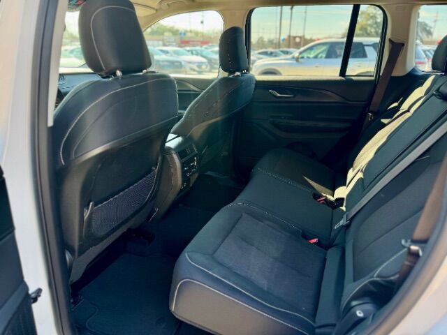 2023 Jeep Grand Cherokee Laredo 4x4 Baton Rouge LA