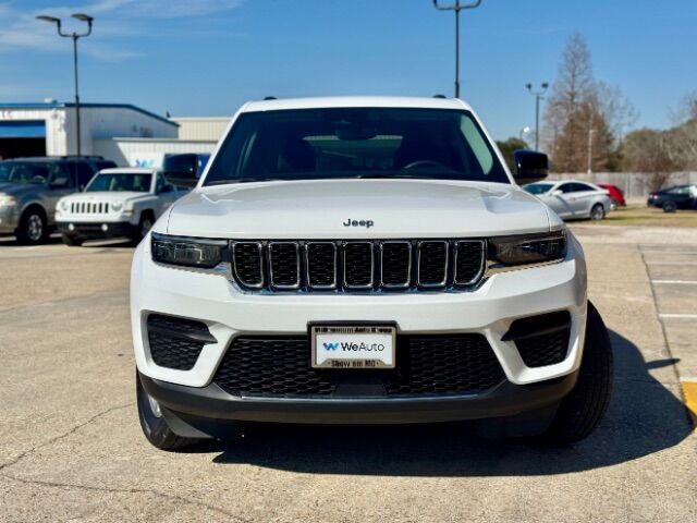 2023 Jeep Grand Cherokee Laredo 4x4