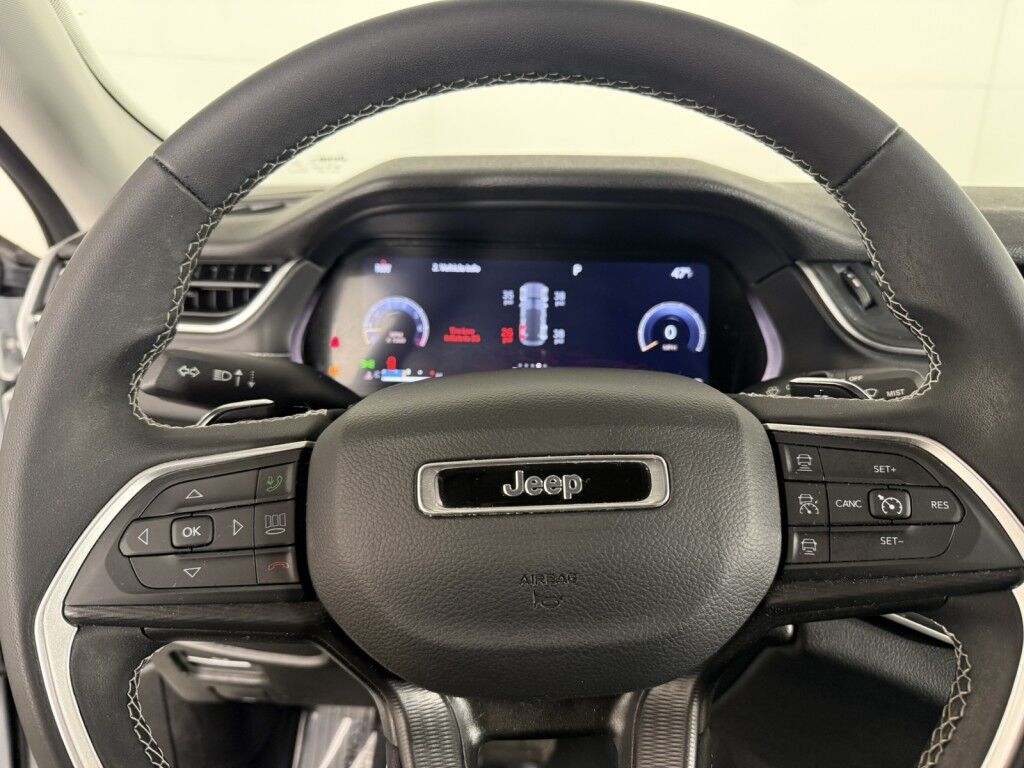 2023 Jeep Grand Cherokee Laredo 4x4 Maumee OH