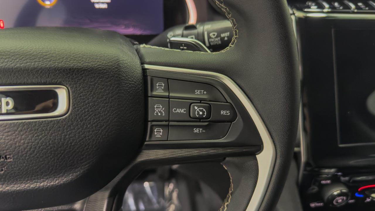 2023 Jeep Grand Cherokee Laredo 4x4 Tallmadge OH
