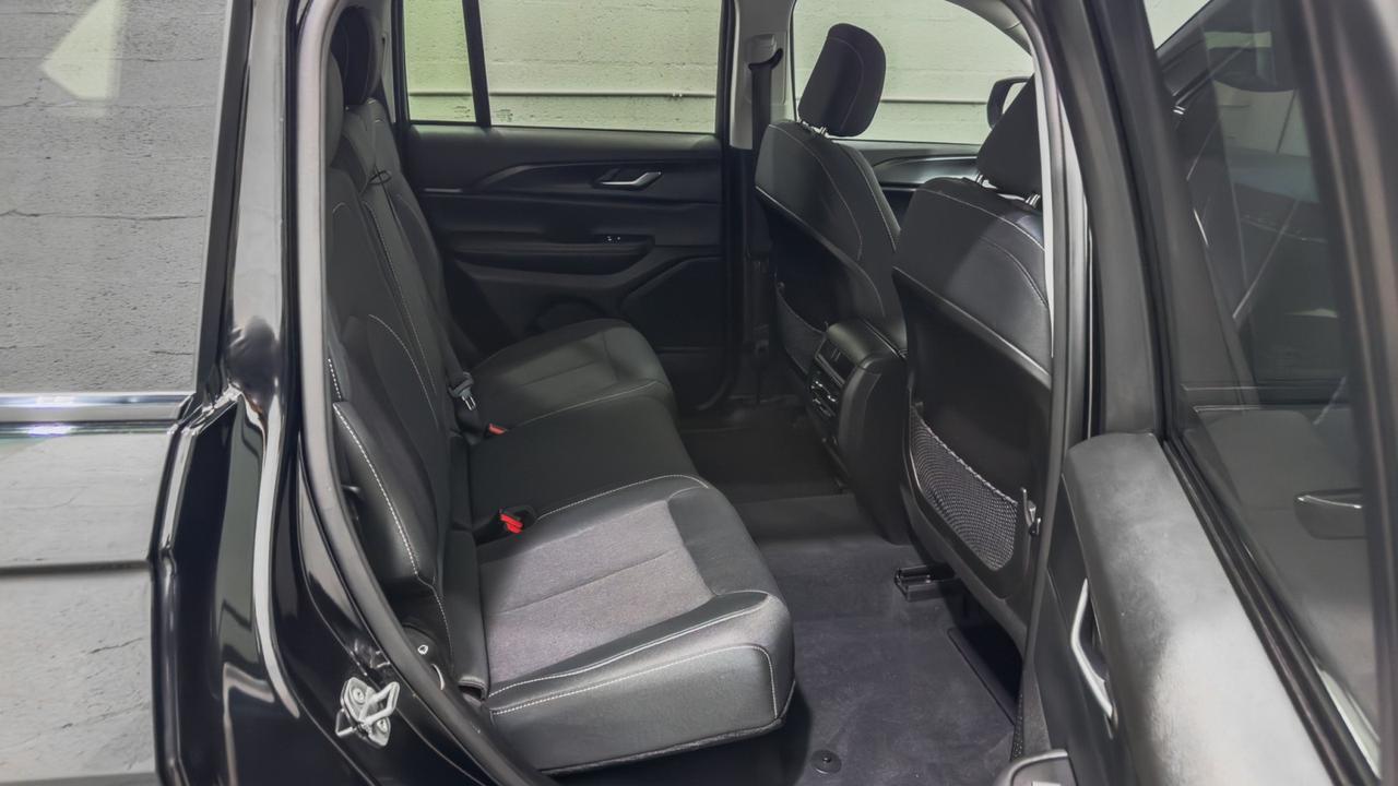 2023 Jeep Grand Cherokee Laredo 4x4 Tallmadge OH
