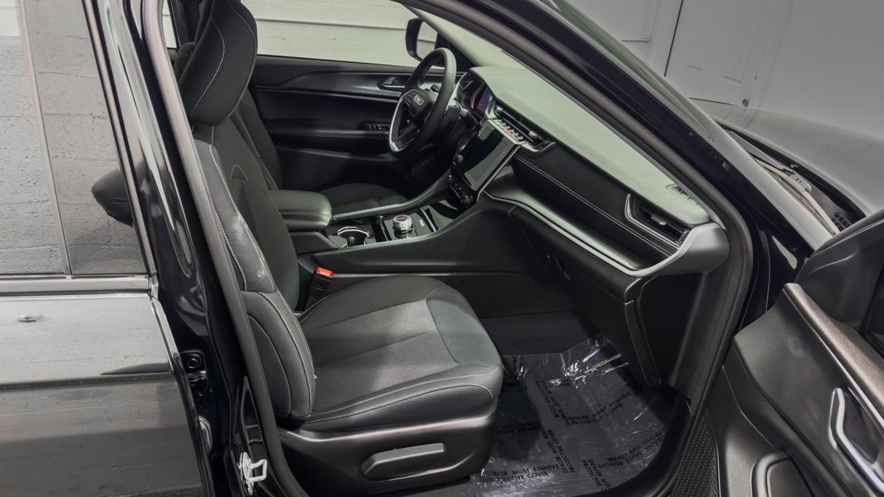 2023 Jeep Grand Cherokee Laredo 4x4 Tallmadge OH