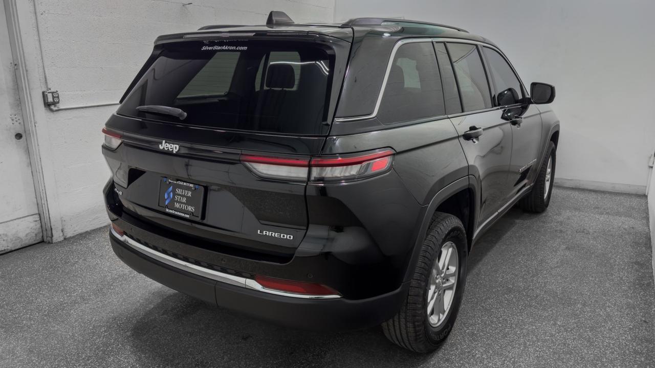 2023 Jeep Grand Cherokee Laredo 4x4 Tallmadge OH