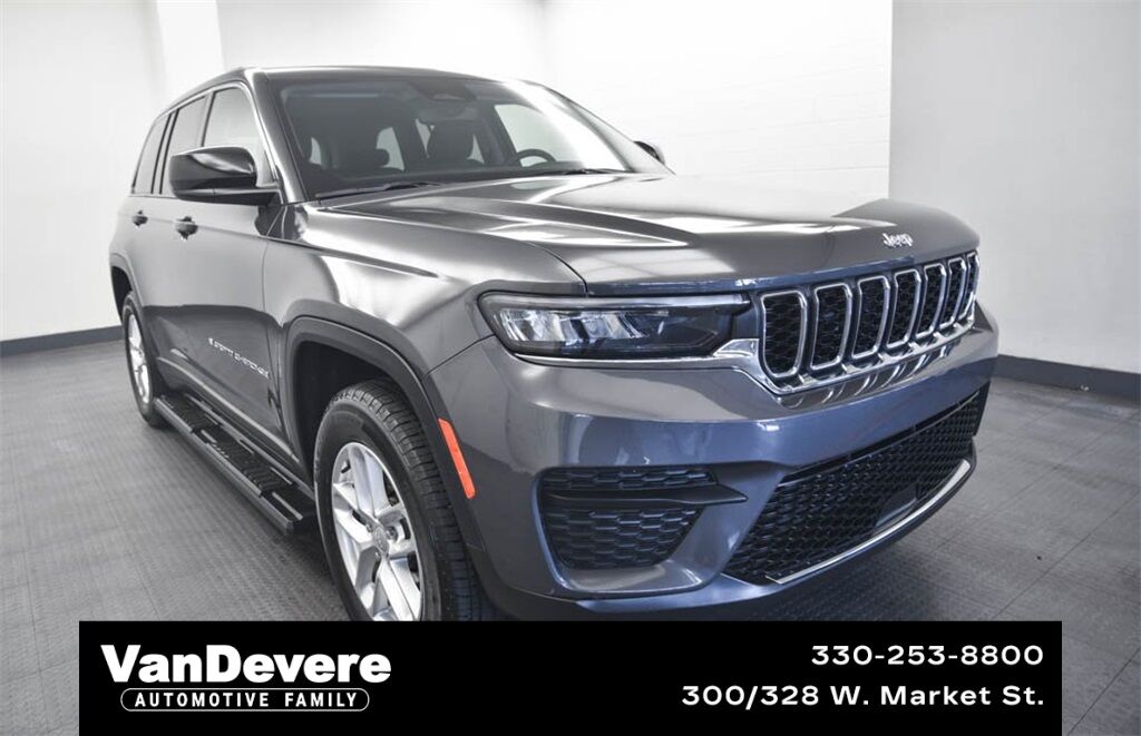 Used 2023 Jeep Grand Cherokee Laredo 4WD
