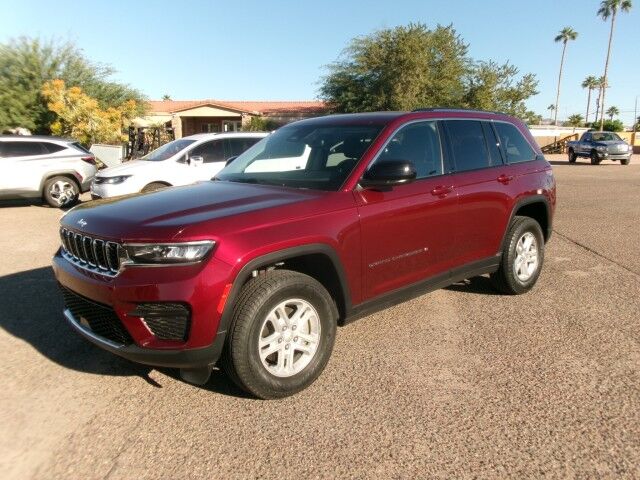 2023 Jeep Grand Cherokee Laredo