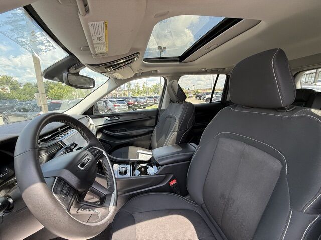 2023 Jeep Grand Cherokee Laredo Crestwood KY