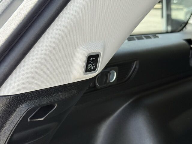2023 Jeep Grand Cherokee Laredo Crestwood KY