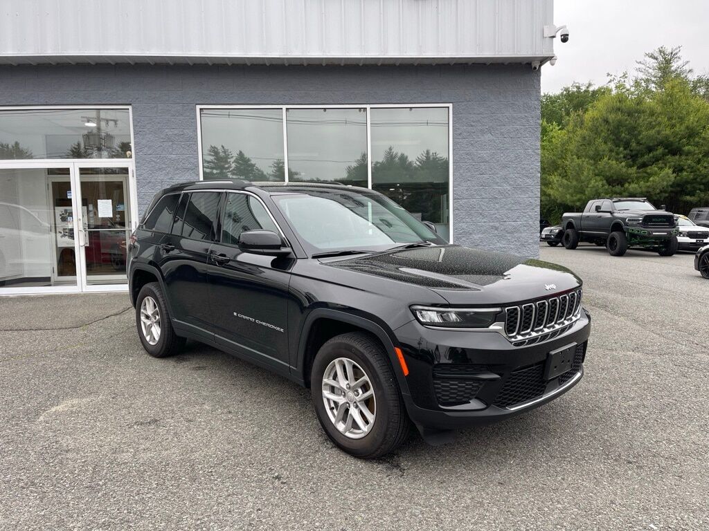 2023 Jeep Grand Cherokee Laredo Orange MA