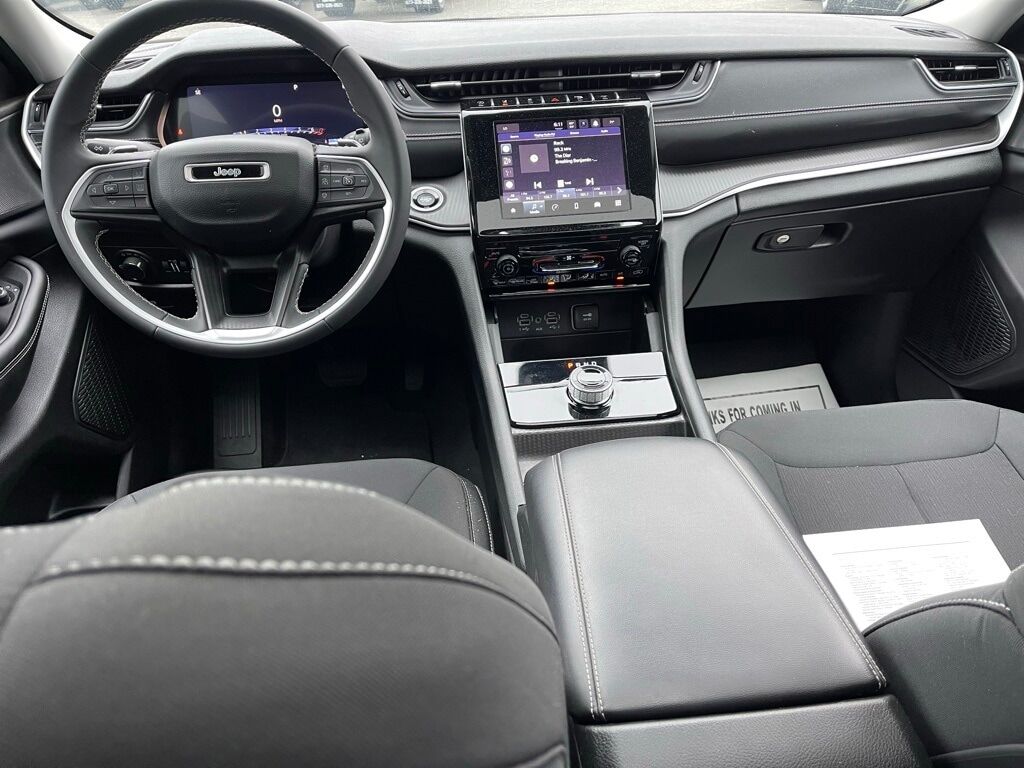 2023 Jeep Grand Cherokee Laredo Orange MA