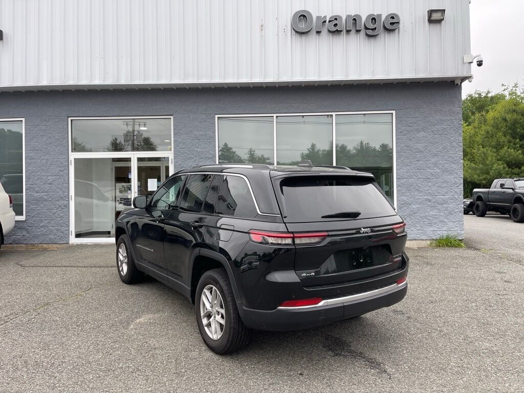2023 Jeep Grand Cherokee Laredo Orange MA