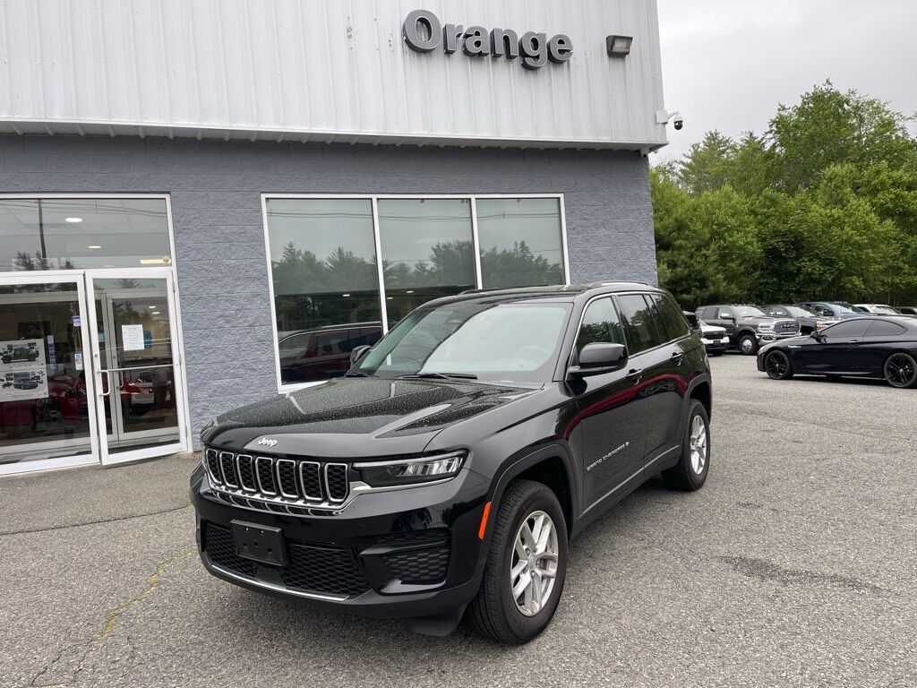 2023 Jeep Grand Cherokee Laredo Orange MA