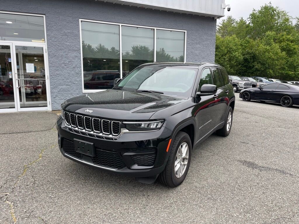 2023 Jeep Grand Cherokee Laredo Orange MA