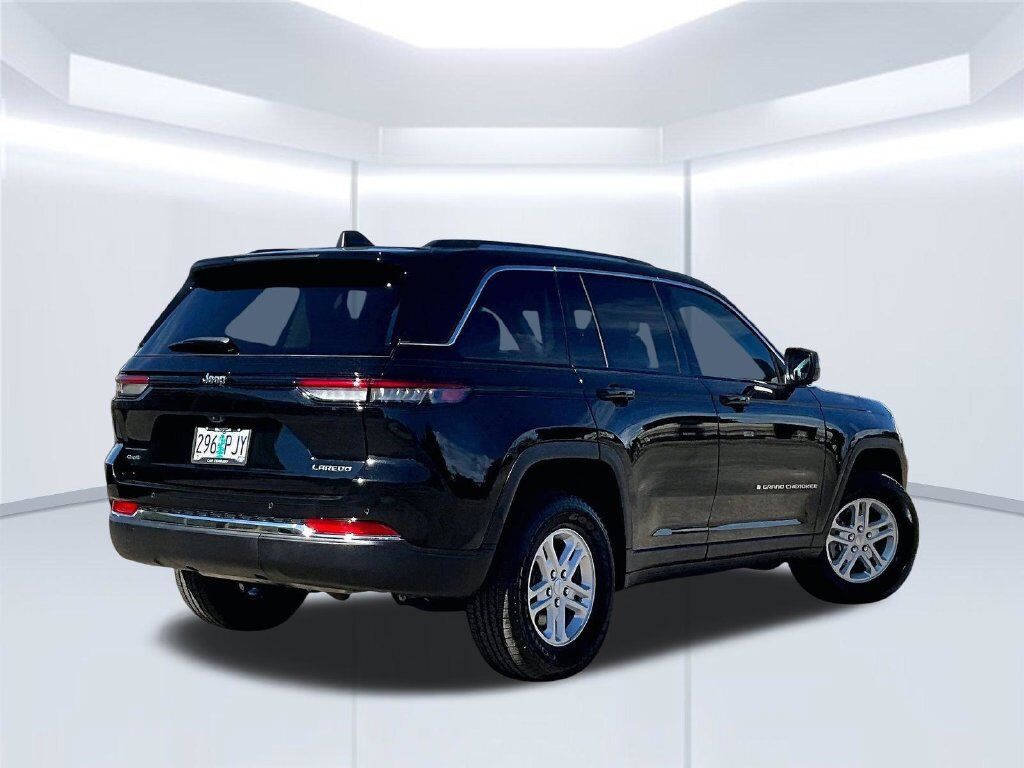 2023 Jeep Grand Cherokee Laredo OR