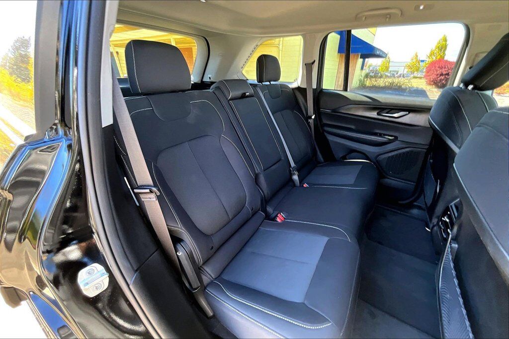 2023 Jeep Grand Cherokee Laredo OR