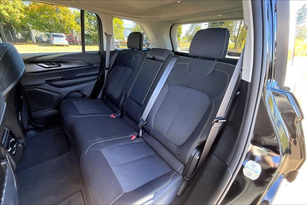 2023 Jeep Grand Cherokee Laredo OR