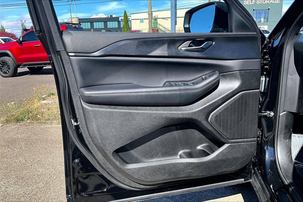 2023 Jeep Grand Cherokee Laredo OR