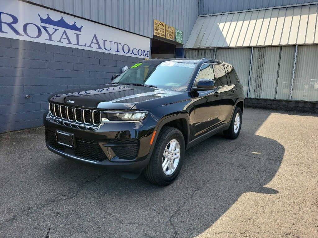 2023 Jeep Grand Cherokee Laredo