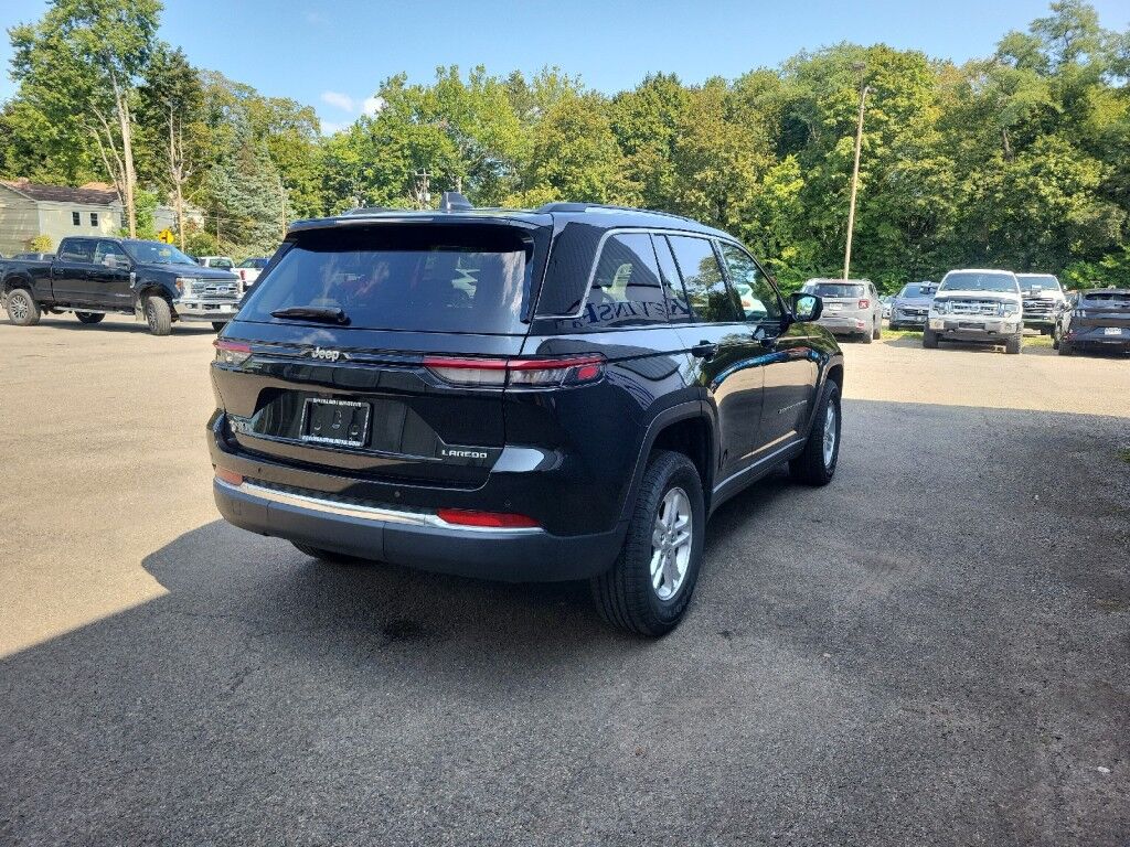 2023 Jeep Grand Cherokee Laredo Owego NY