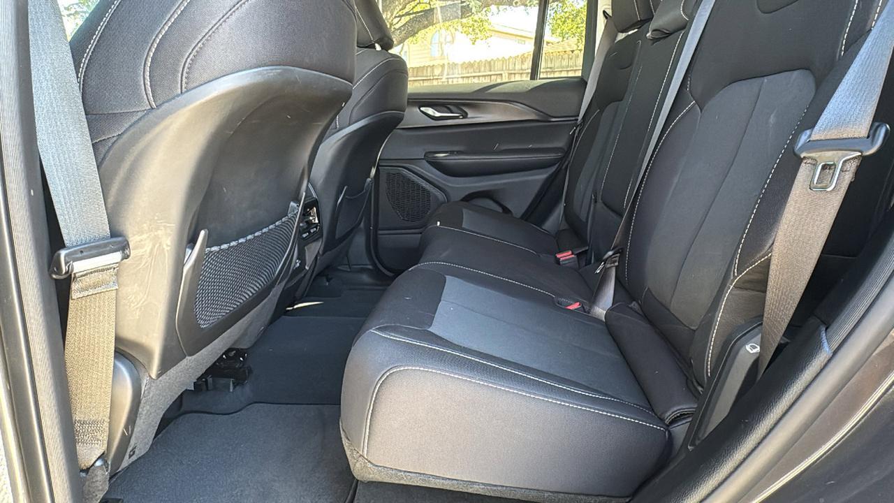 2023 Jeep Grand Cherokee Laredo  Selma TX