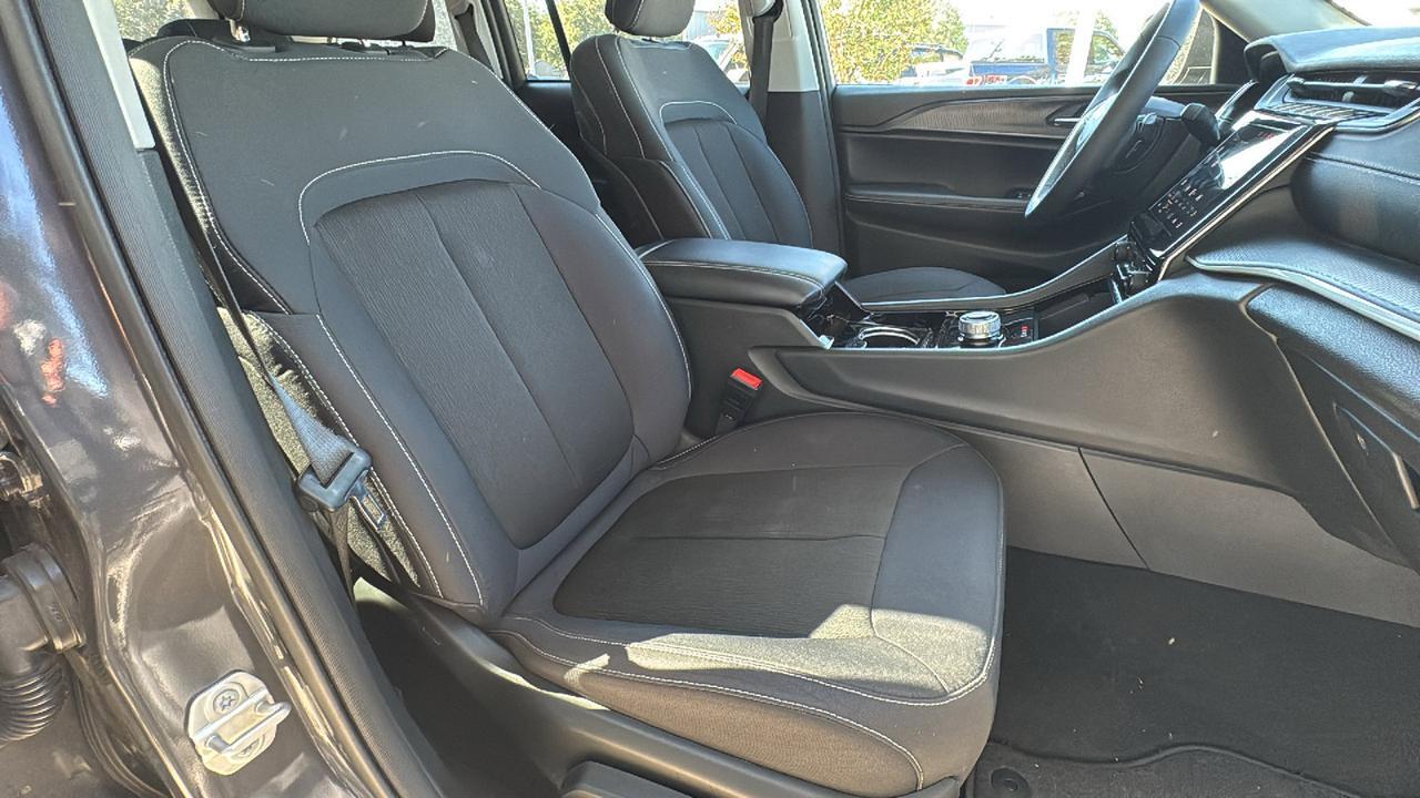 2023 Jeep Grand Cherokee Laredo  Selma TX