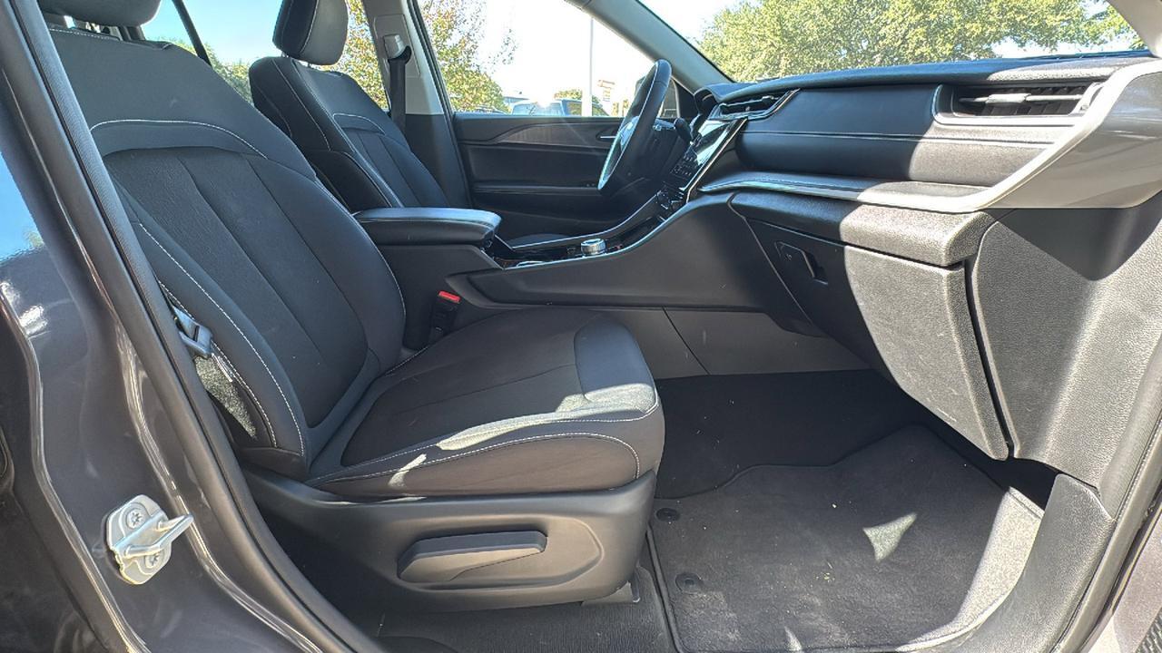 2023 Jeep Grand Cherokee Laredo  Selma TX