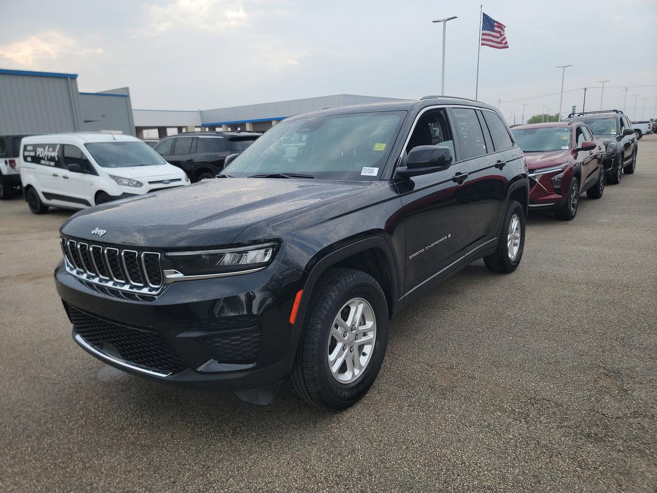 2023 Jeep Grand Cherokee Laredo